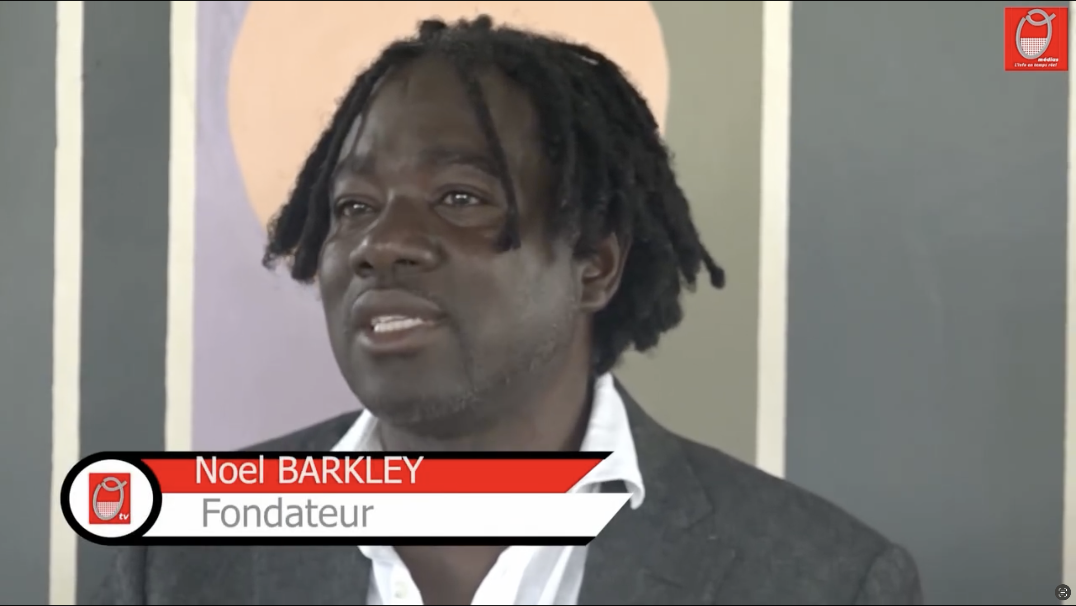 BNC avec squelette en salon